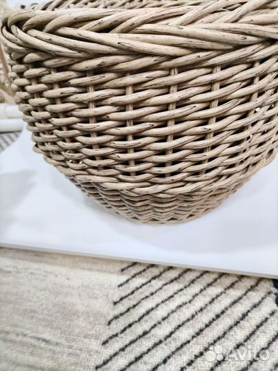 Кашпо плетеное из ротанга