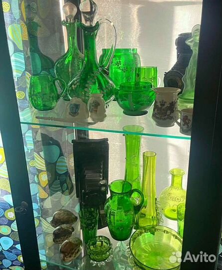 Коллекция винтажного зелёного стекла