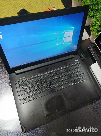 Ноутбук asus X502c