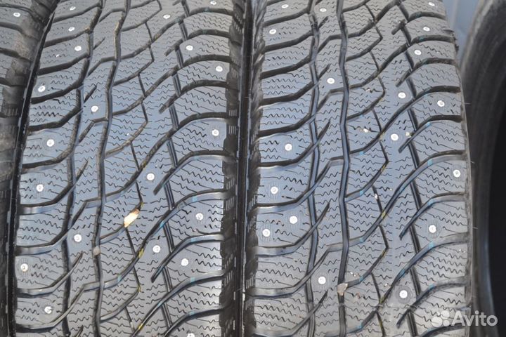 Viatti Bosco Nordico V-523 215/65 R16 98T