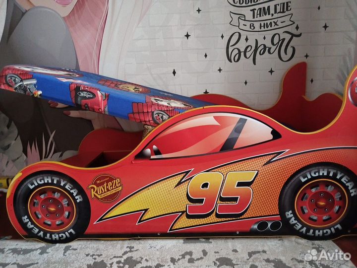 Детская кровать машина бу с матрасом