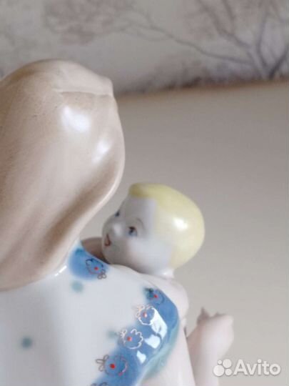 Статуэтка мать и дитя