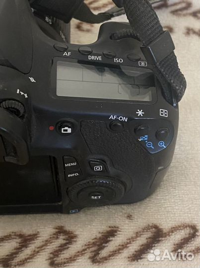 Зеркальный фотоаппарат