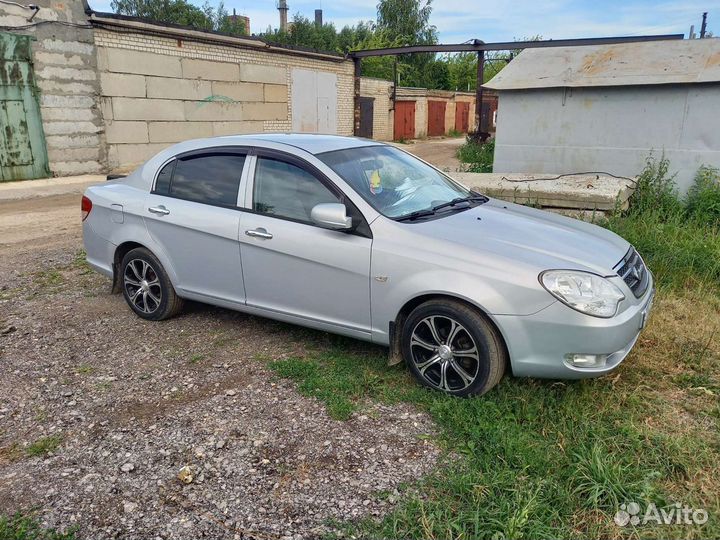 Панель приборов блок предохранителеи блок комфорта