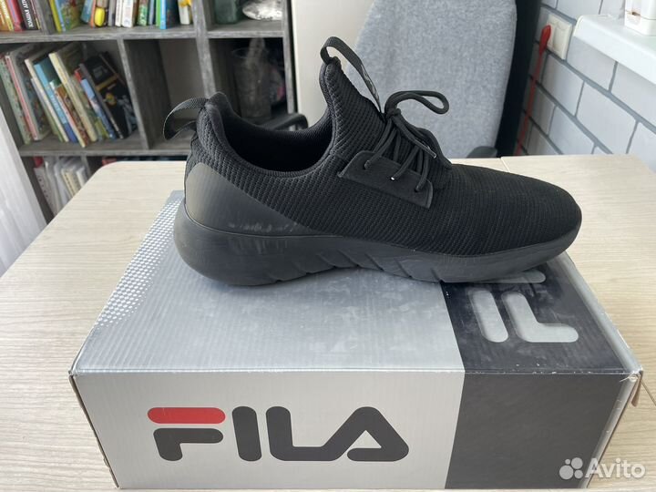 Кроссовки Fila 45