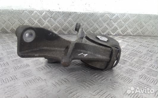 Подушка кпп opel antara (LNT06T501)