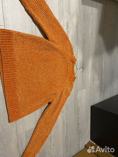 Свитер женский