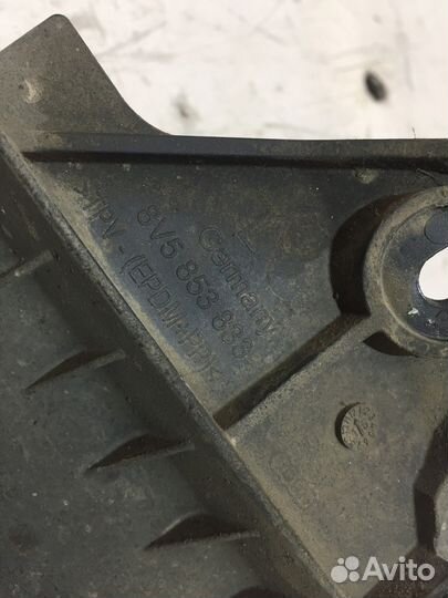 Брызговик левый (Audi A3)