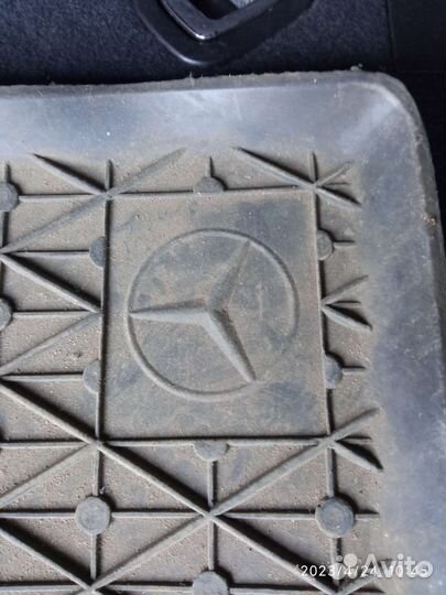 Полик на мерседес 124 авто коврик водительский