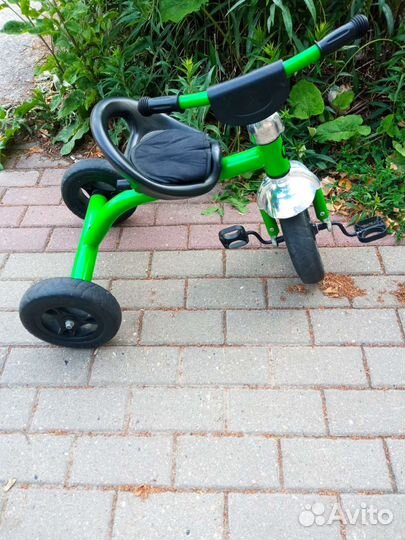 Трехколесный велосипед
