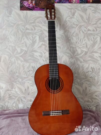 Классическая гитара yamaha c40