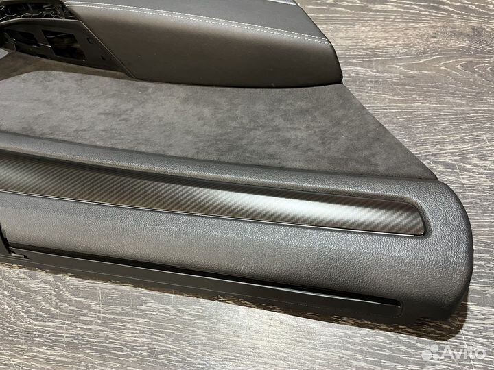 Обшивка з. л. Двери со шторкой kodiaq