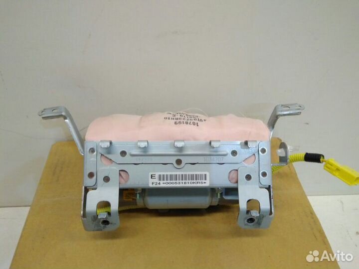 Airbag пассажирский передний правый Lexus Gx 2