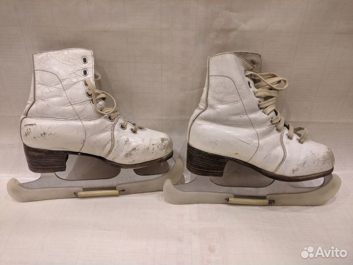 Коньки для фигурного катания и коньки канадки