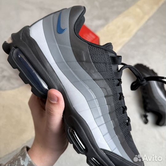 Nike Air Max 95 Ultra оригинал 9.5 US Европа