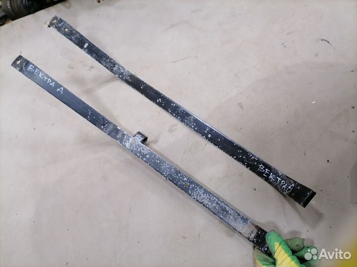 Ленты крепления топливного бака Opel Vectra A 1994