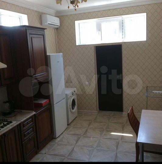 2-к. квартира, 55 м², 1/5 эт.
