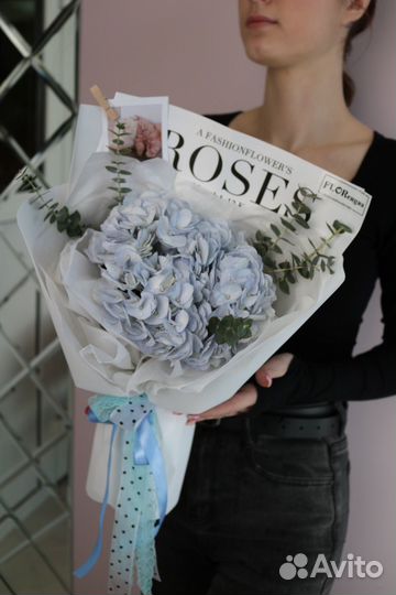 Букет с гортензией