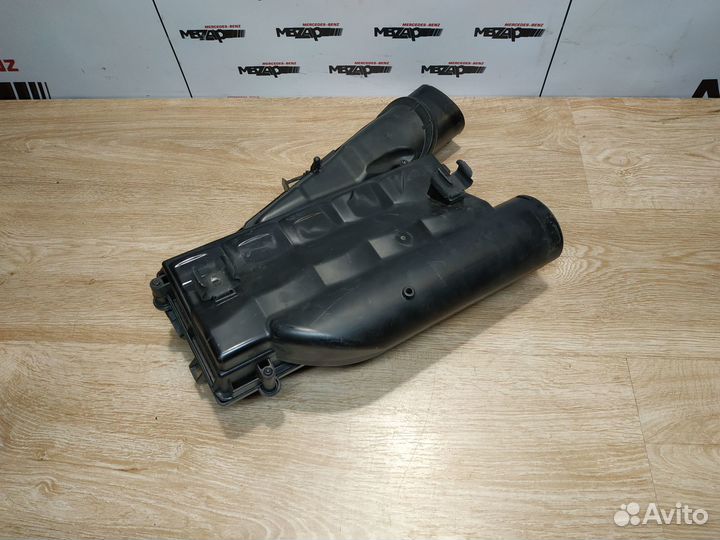 Корпус воздушного фильтра m157 Mercedes W222