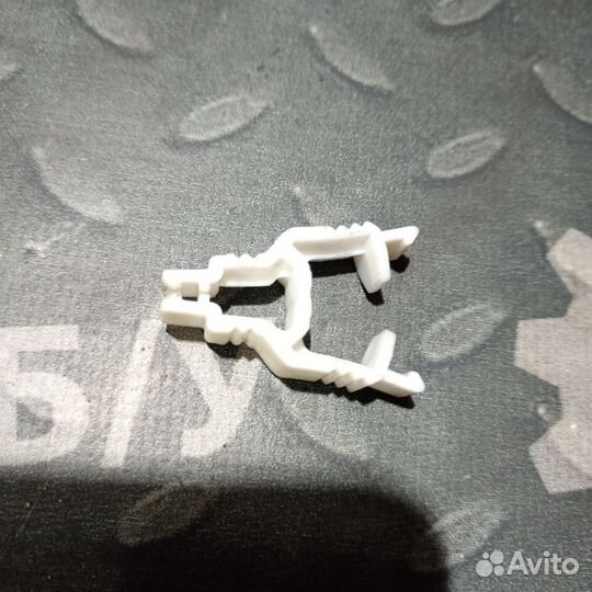 Щипцы блока предохранителей Opel Astra h