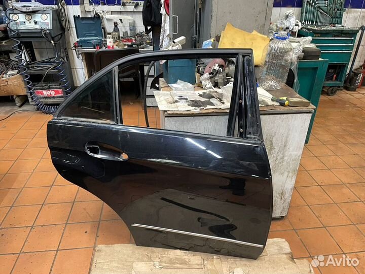 Дверь задняя правая Мерседес 212