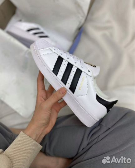 Кроссовки adidas superstar