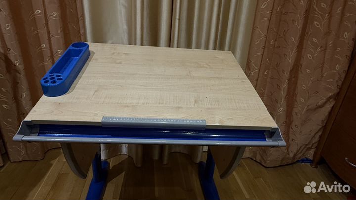 Растущая парта и стул для ребенка