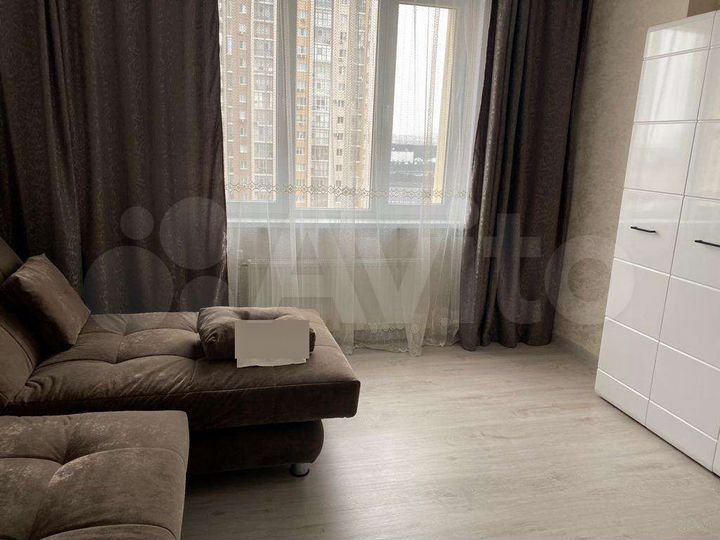 2-к. квартира, 65 м², 13/18 эт.