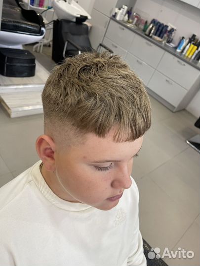 Мужской парикмахер (барбер)