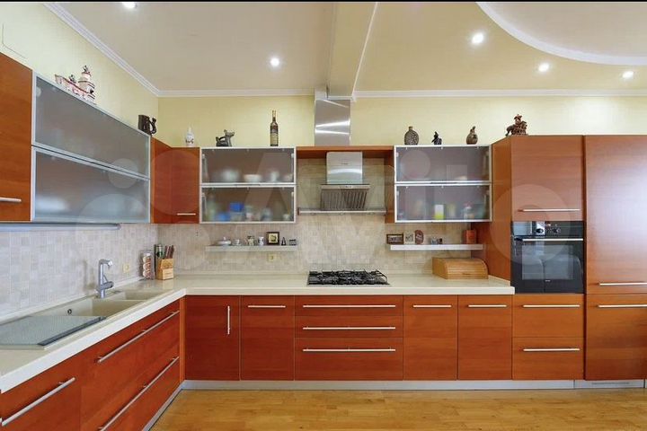 3-к. квартира, 120 м², 7/7 эт.