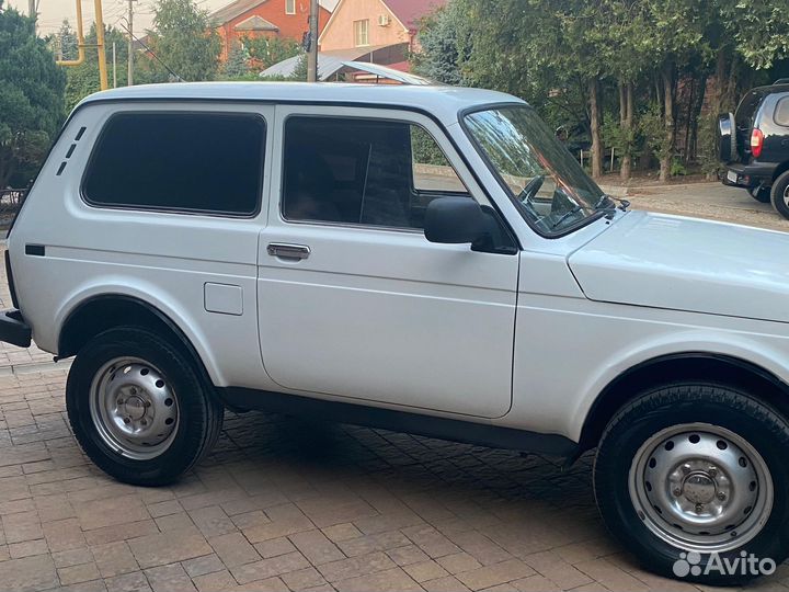 LADA 4x4 (Нива) 1.7 МТ, 2001, 132 000 км