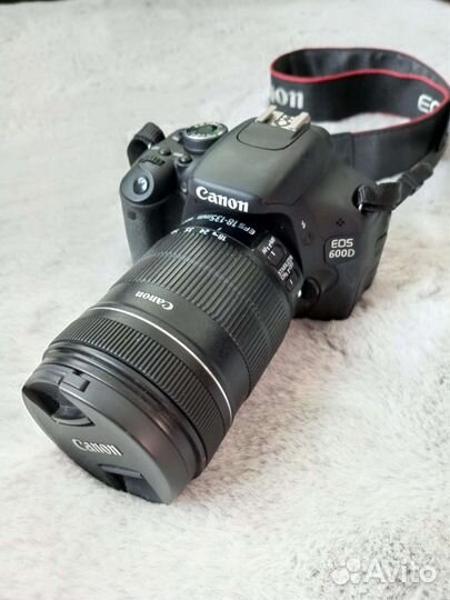 Зеркальный фотоаппарат canon 600d