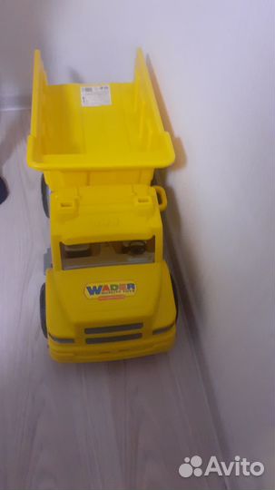 Игрушка большая машинка
