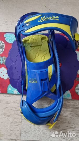 Сноуборд Burton с креплениями, состояние идеальное