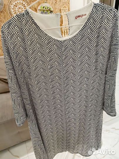 Платье на девочку S