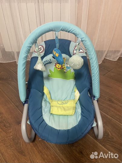 Шезлонг для новорожденных