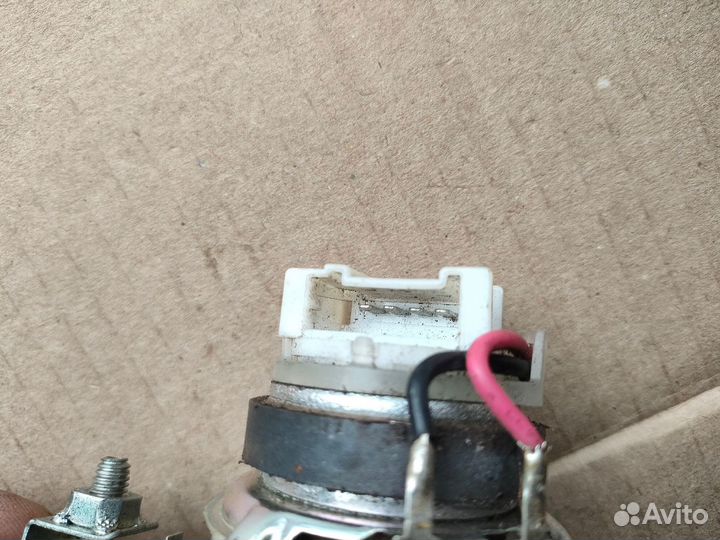 Динамик в торпедо Toyota Camry V40, Highlander 2