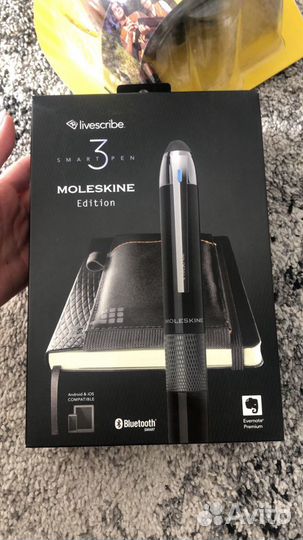 Блокнот и ручка moleskine