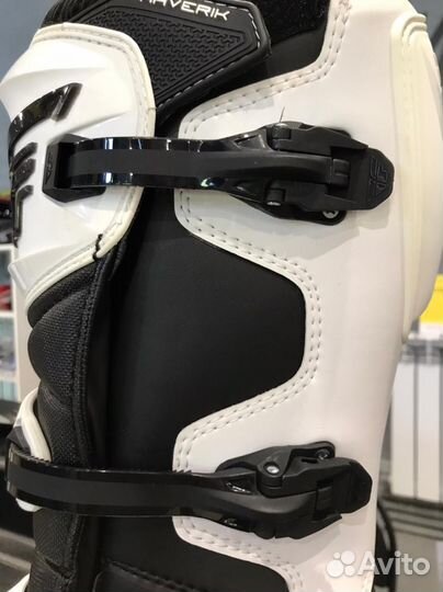 Мотоботы FLY racing maverik (2019) белый/черный