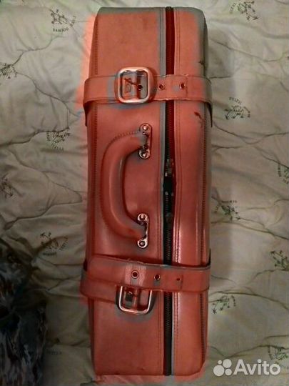 Чемодан б/у