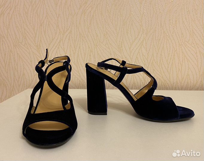 Босоножки Giovanni Fabiani 37,5