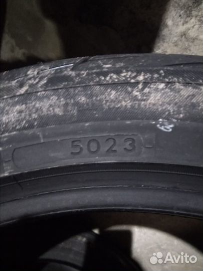 Yokohama Advan Fleva V701 245/40 R18 97W