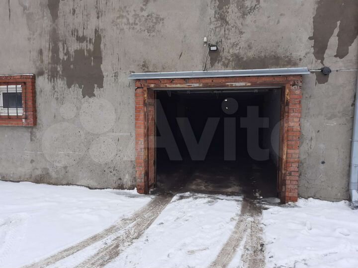 Гараж