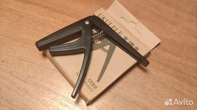 Каподастр для укулеле