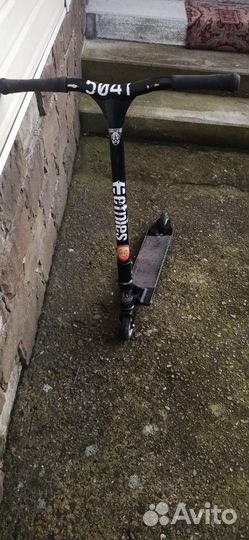 Трюковой самокат Grit