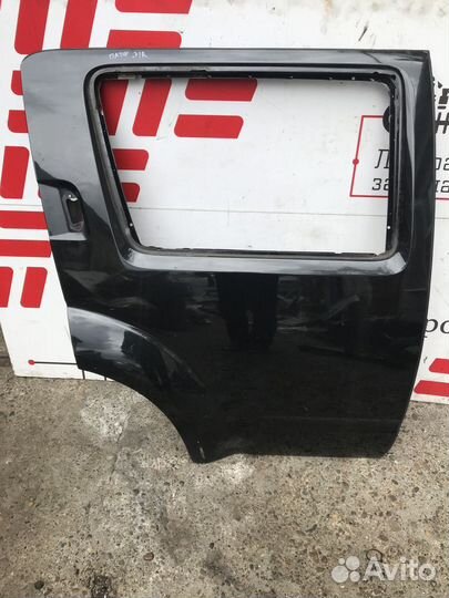 Дверь задняя правая Nissan Pathfinder