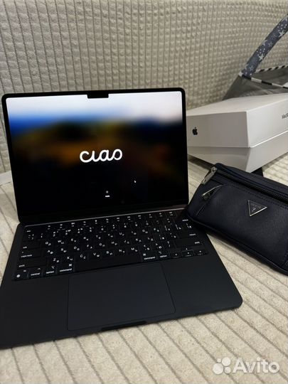 Apple MacBook Air 13 2024. Apple M3, SSD 256 гб