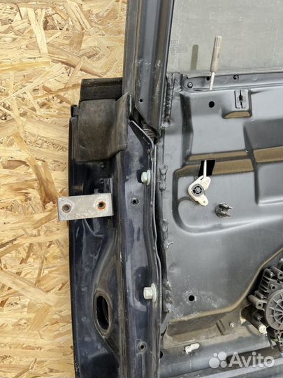 Петля двери Audi A8