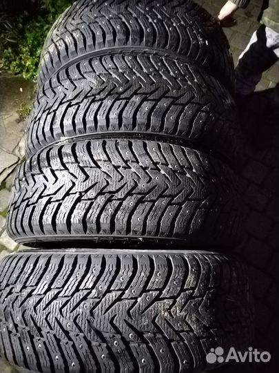 Nokian Tyres Hakkapeliitta 8 SUV 235/65 R17 108T