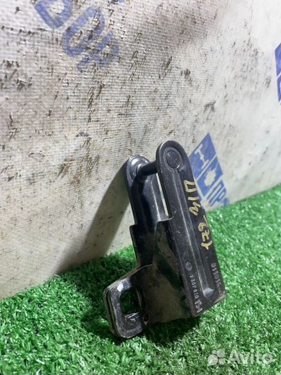 Ответная часть замка двери задняя правая Bmw X5